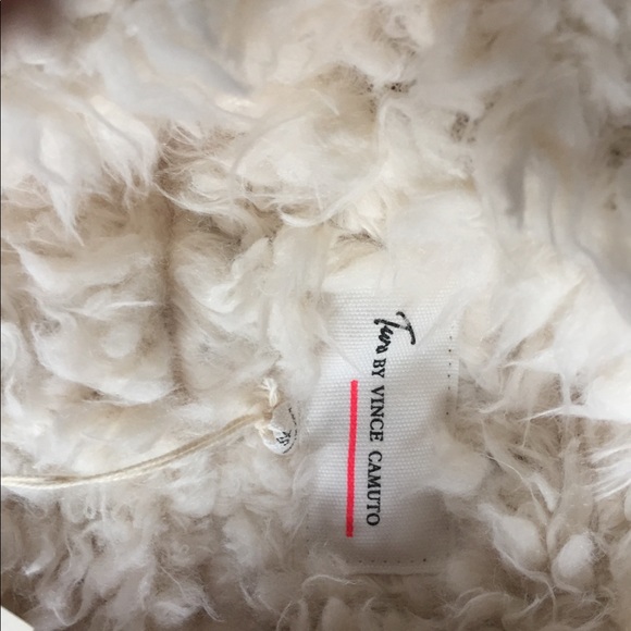 Faux fur suede vest - Picture 2 of 3